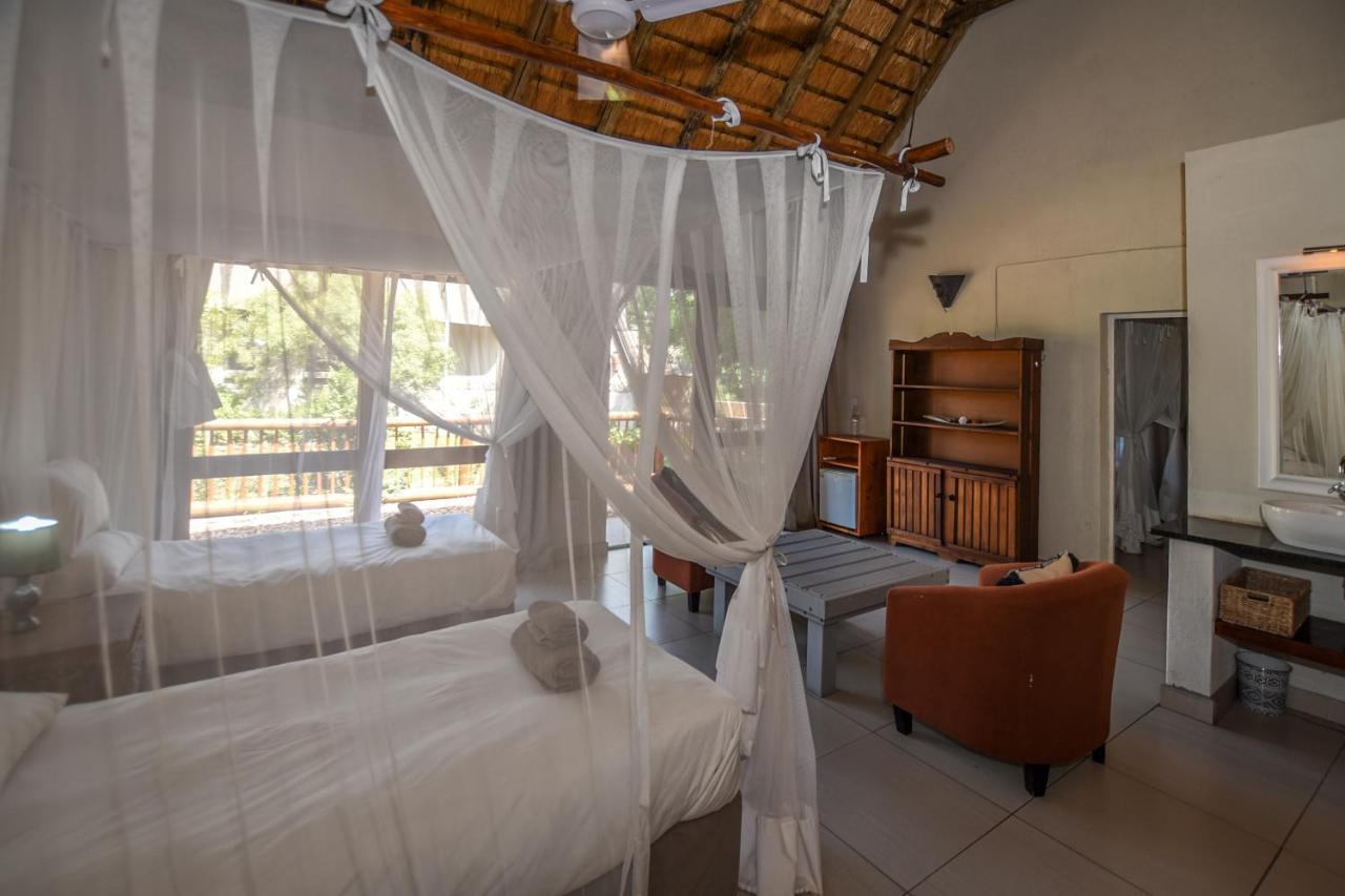 Leopard'S Lair Bush Lodge โฮดสปรูท ภายนอก รูปภาพ