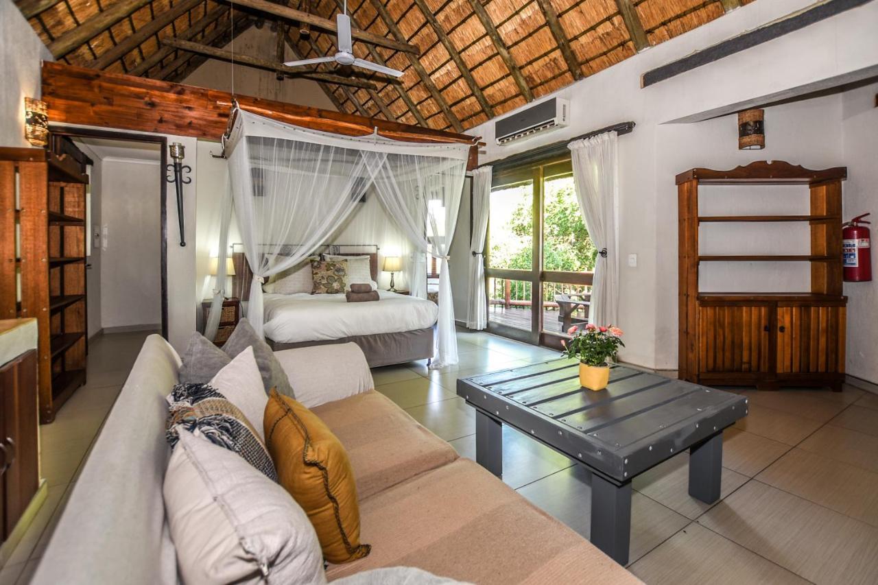 Leopard'S Lair Bush Lodge โฮดสปรูท ภายนอก รูปภาพ