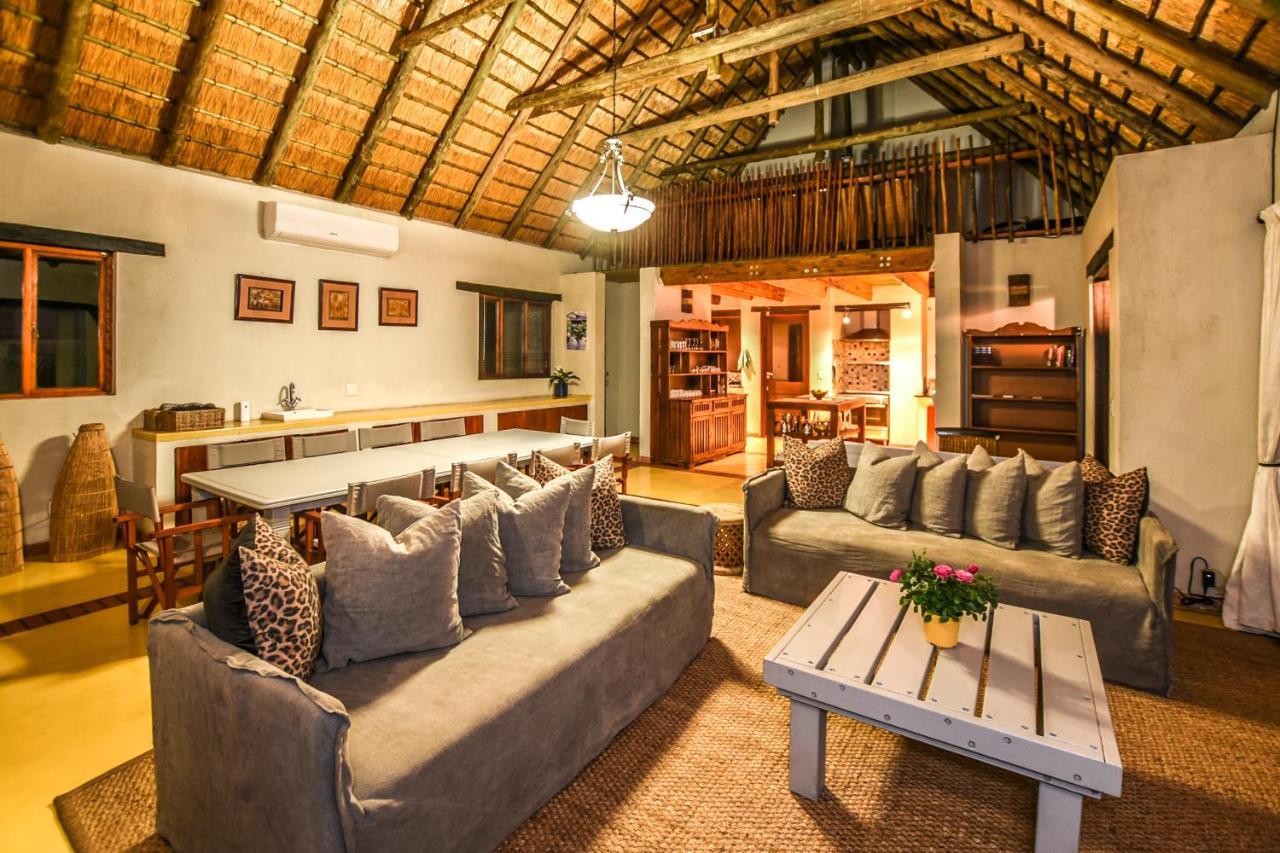 Leopard'S Lair Bush Lodge โฮดสปรูท ภายนอก รูปภาพ