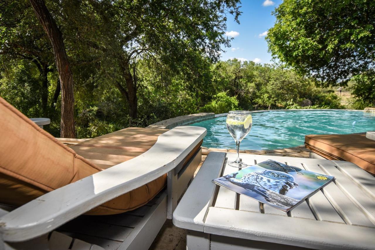 Leopard'S Lair Bush Lodge โฮดสปรูท ภายนอก รูปภาพ