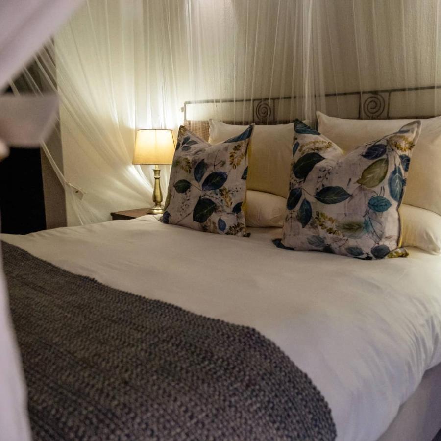 Leopard'S Lair Bush Lodge โฮดสปรูท ภายนอก รูปภาพ