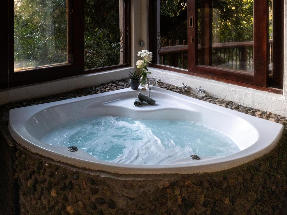 Leopard'S Lair Bush Lodge โฮดสปรูท ภายนอก รูปภาพ