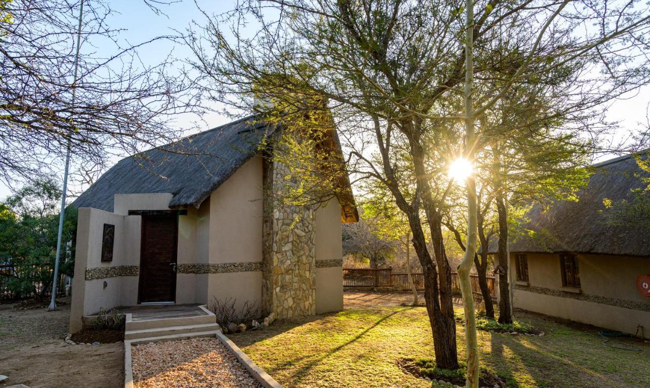 Leopard'S Lair Bush Lodge โฮดสปรูท ภายนอก รูปภาพ