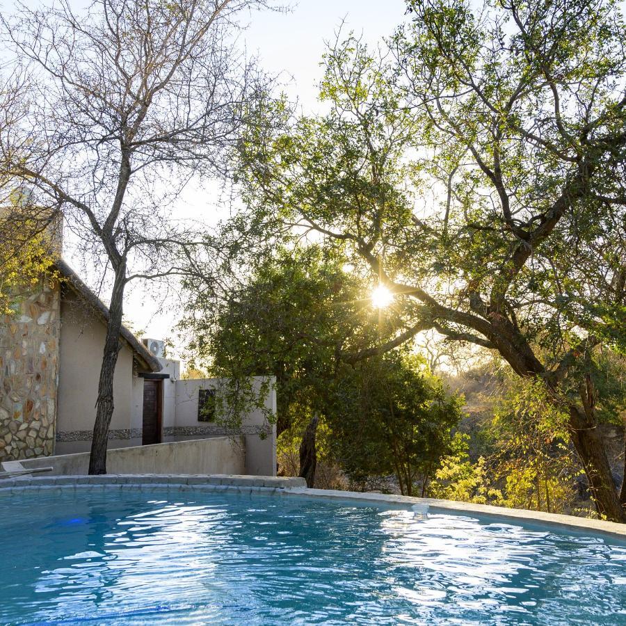Leopard'S Lair Bush Lodge โฮดสปรูท ภายนอก รูปภาพ